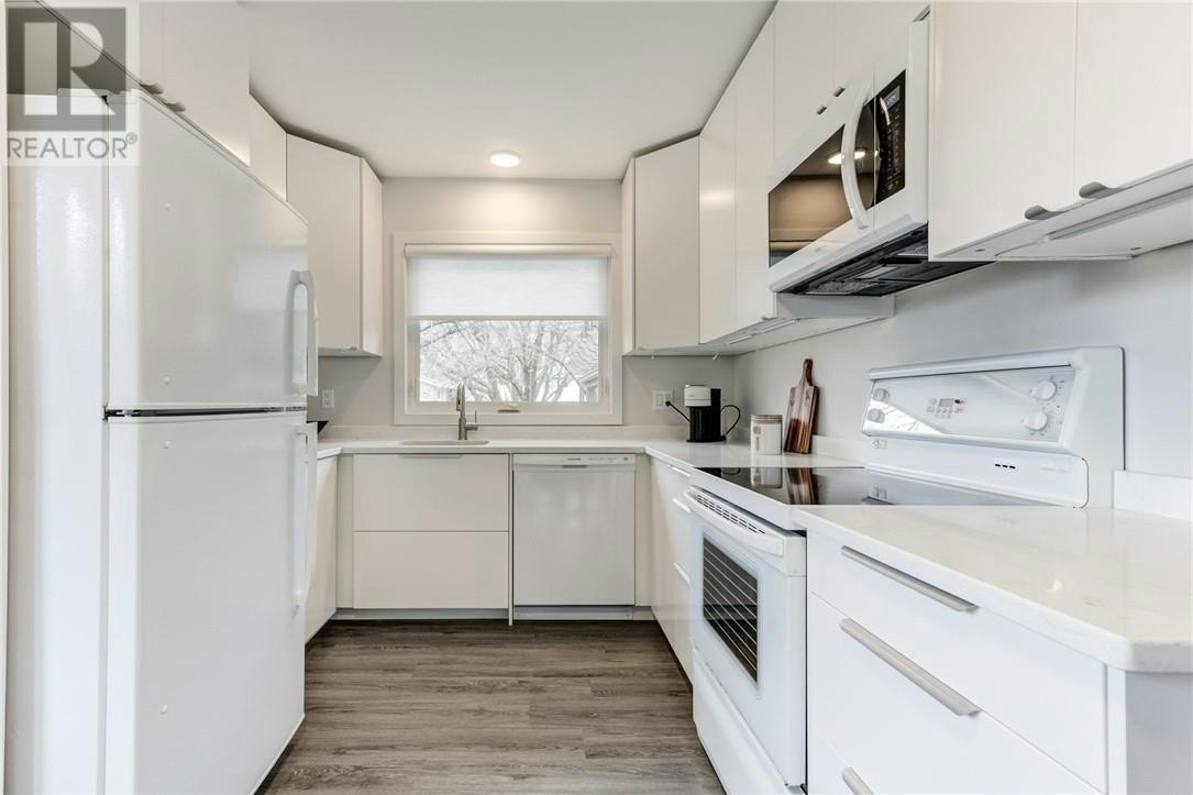 Upper-1246 Southview Drive, Greater Sudbury, ON, P3E 2L6 - 5