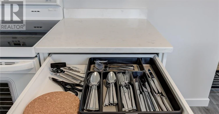 Upper-1246 Southview Drive, Greater Sudbury, ON, P3E 2L6 - 12