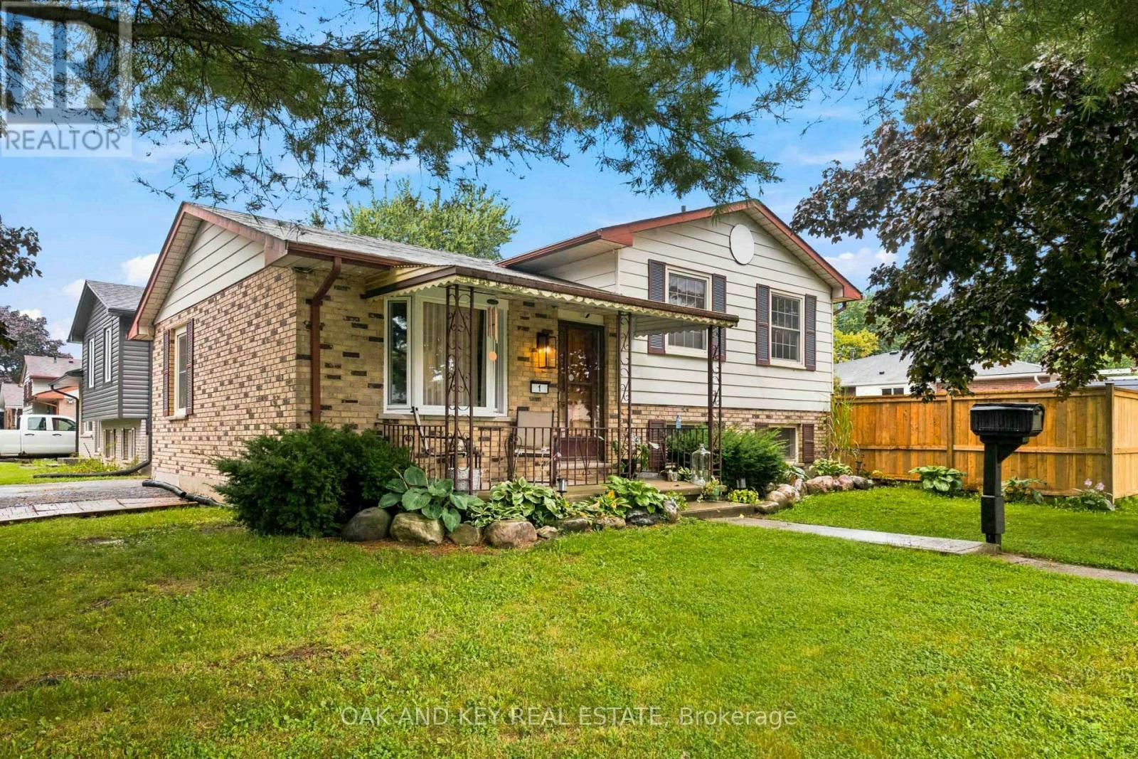1 Vanier Place, St. Thomas, ON, N5R 5L2