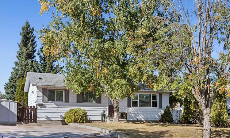 3918 Enemark Crescent