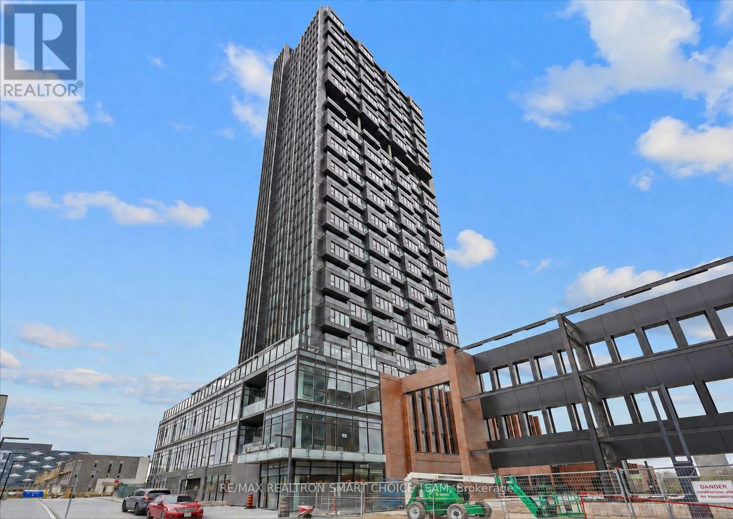 606-5 Quarrington Lane, Toronto, ON, M3C 0S5