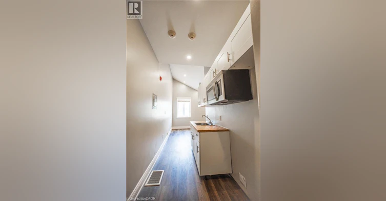 2-70 Victoria Avenue S, Hamilton, ON, L8N 2S7 - 3