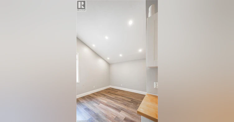 2-70 Victoria Avenue S, Hamilton, ON, L8N 2S7 - 4