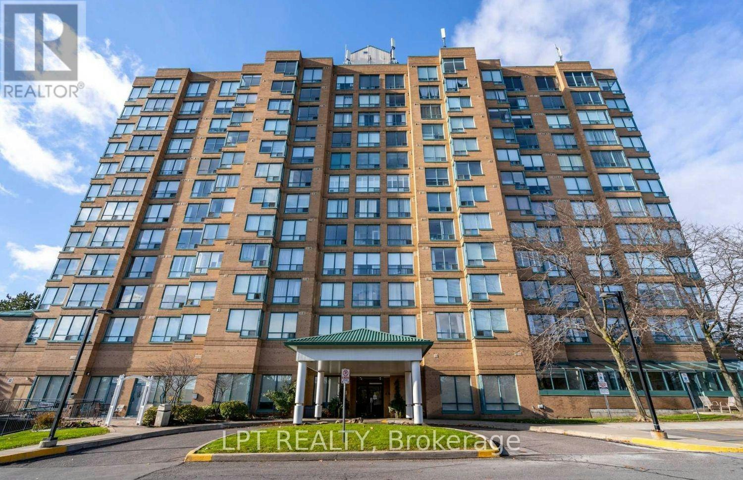 505-711 Rossland Road E, Whitby, ON, L1N 8Z1