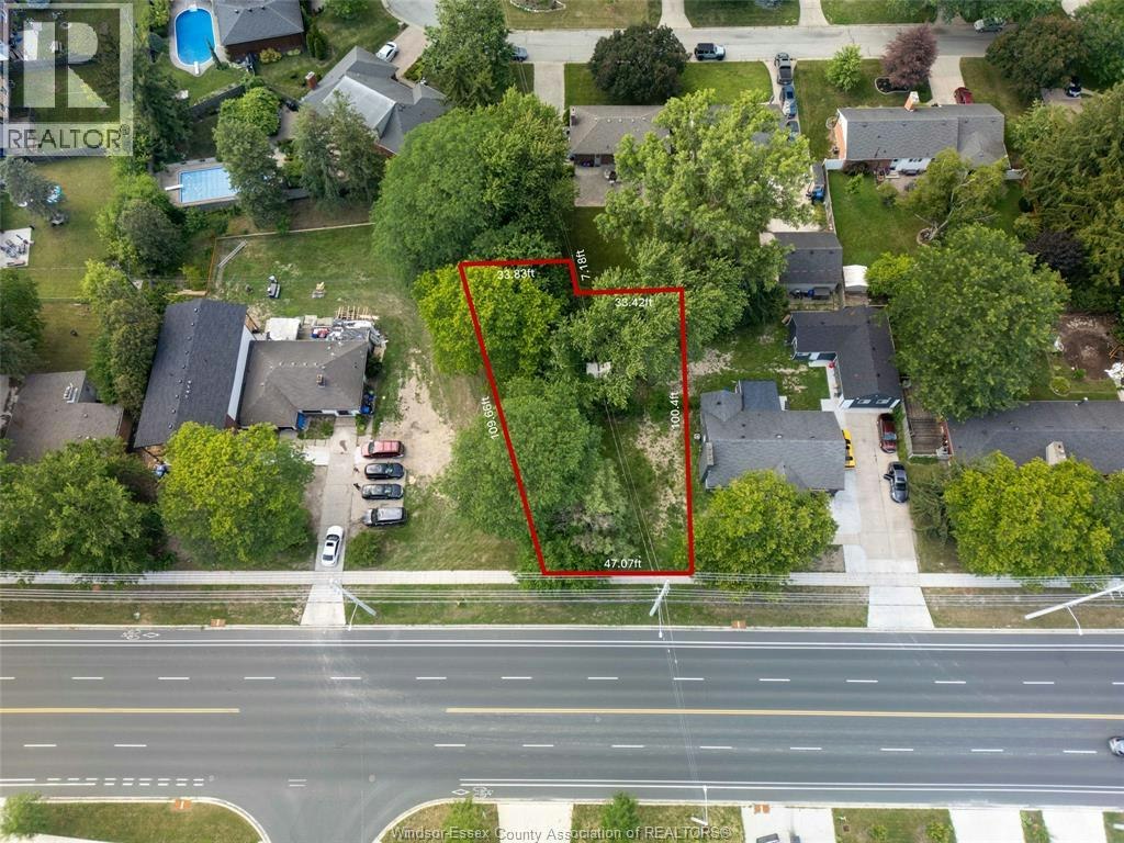 740 Cabana Road W, Windsor, ON, N9G 1B4