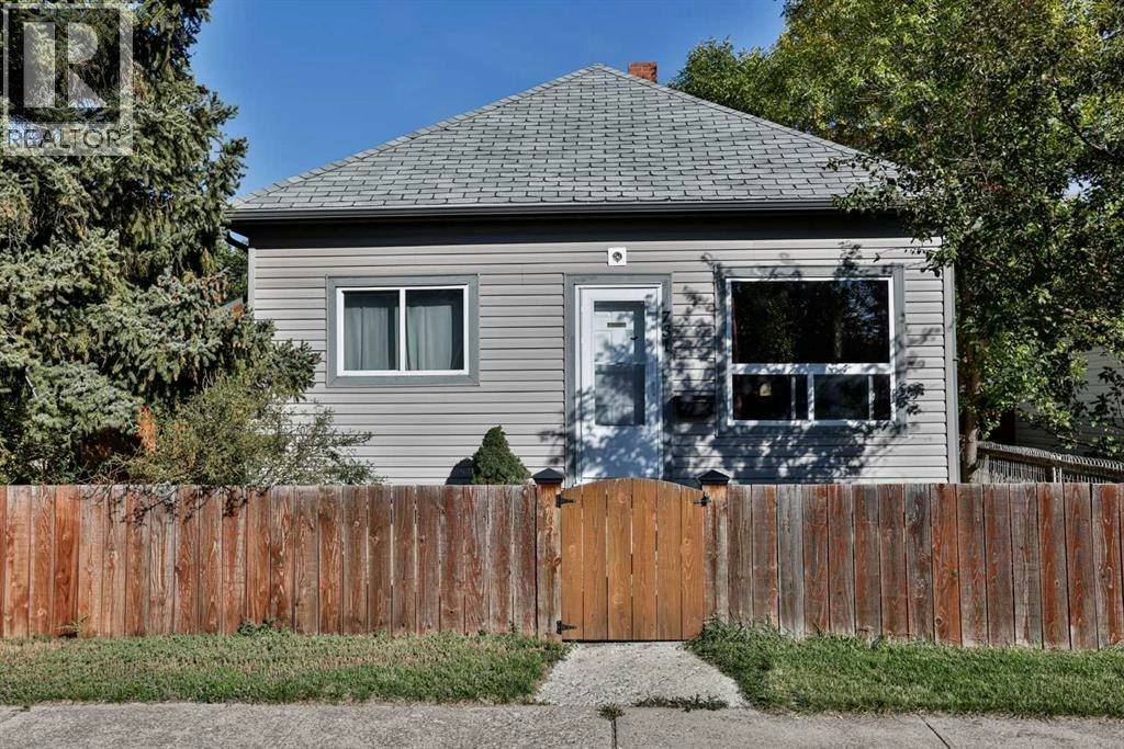 731 14 Street N, Lethbridge, AB, T1H 2W2