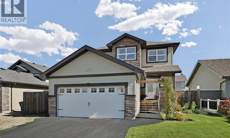 123 Whalley Crescent