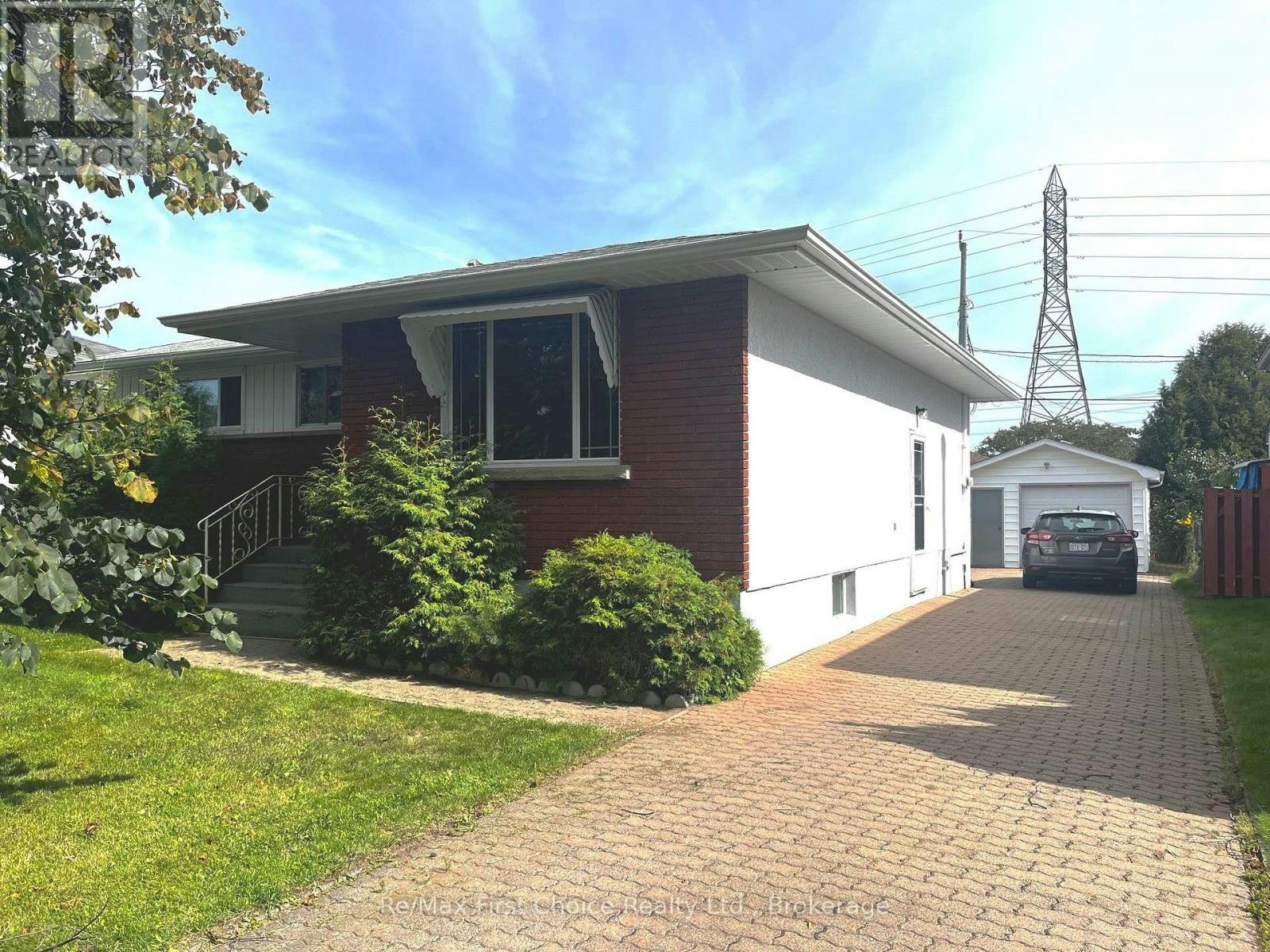418 Westview Place, Thunder Bay, ON, P7C 4M3