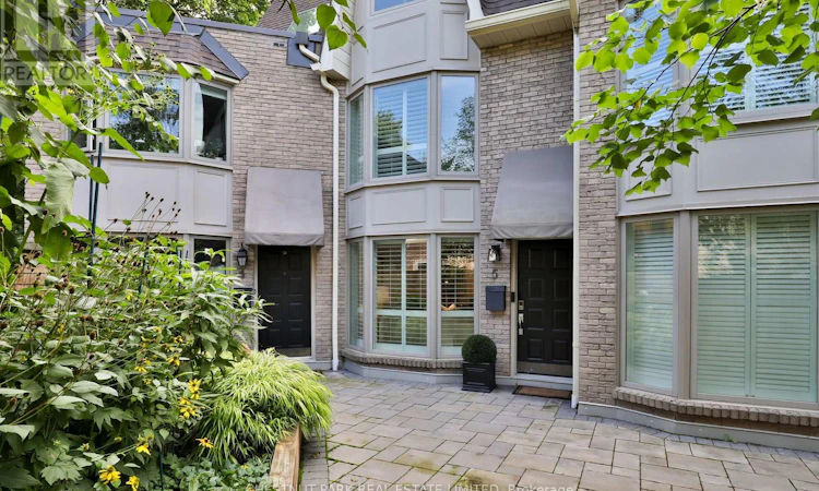 TH 5-95 Summerhill Avenue