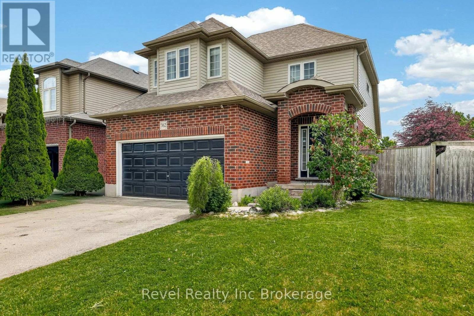 762 Frontenac Crescent, Woodstock, ON, N4V 0B1
