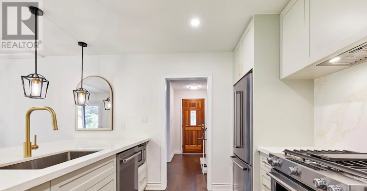 1260 Ilona Park Road, Pickering, ON, L1W 1E4 - 4