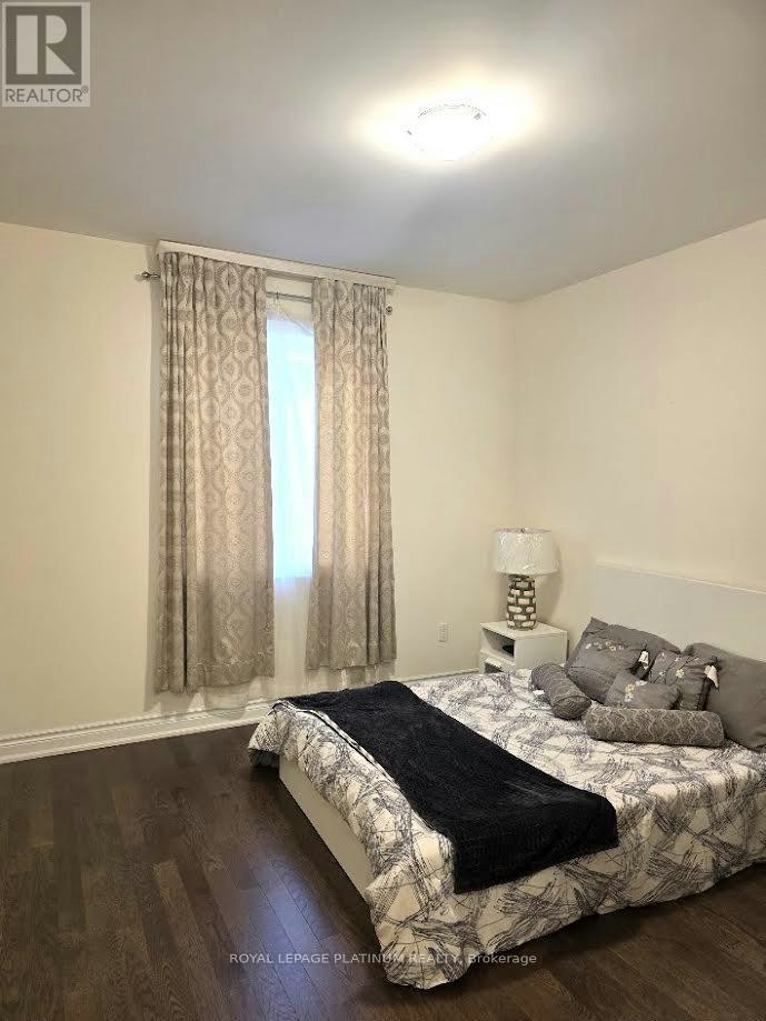 25 Munsie Drive, King, ON, L7B 0N8 - 14