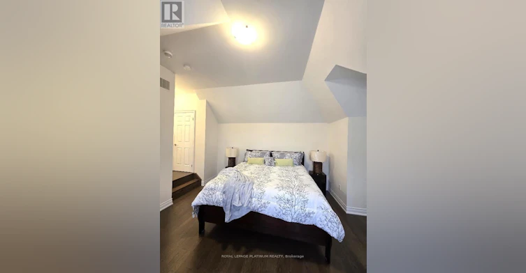 25 Munsie Drive, King, ON, L7B 0N8 - 12