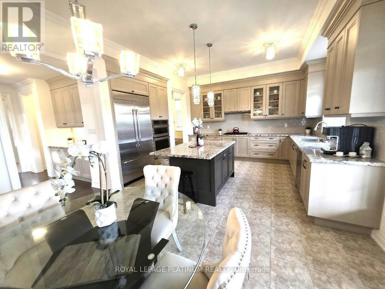 25 Munsie Drive, King, ON, L7B 0N8 - 5