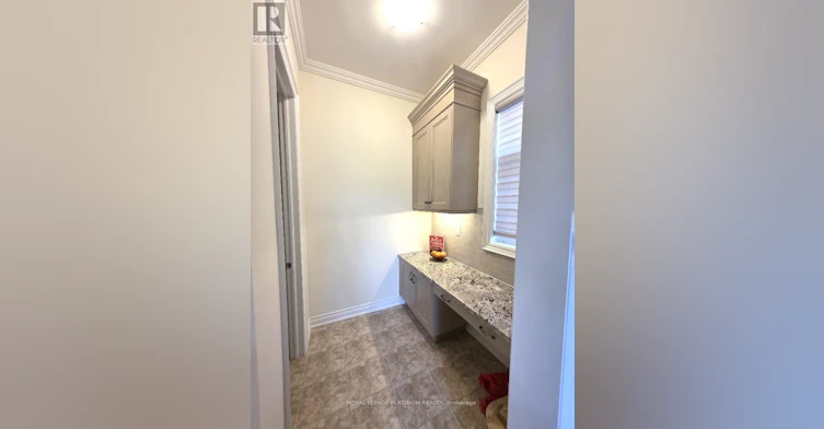 25 Munsie Drive, King, ON, L7B 0N8 - 30