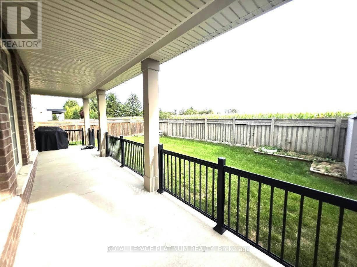 25 Munsie Drive, King, ON, L7B 0N8 - 23