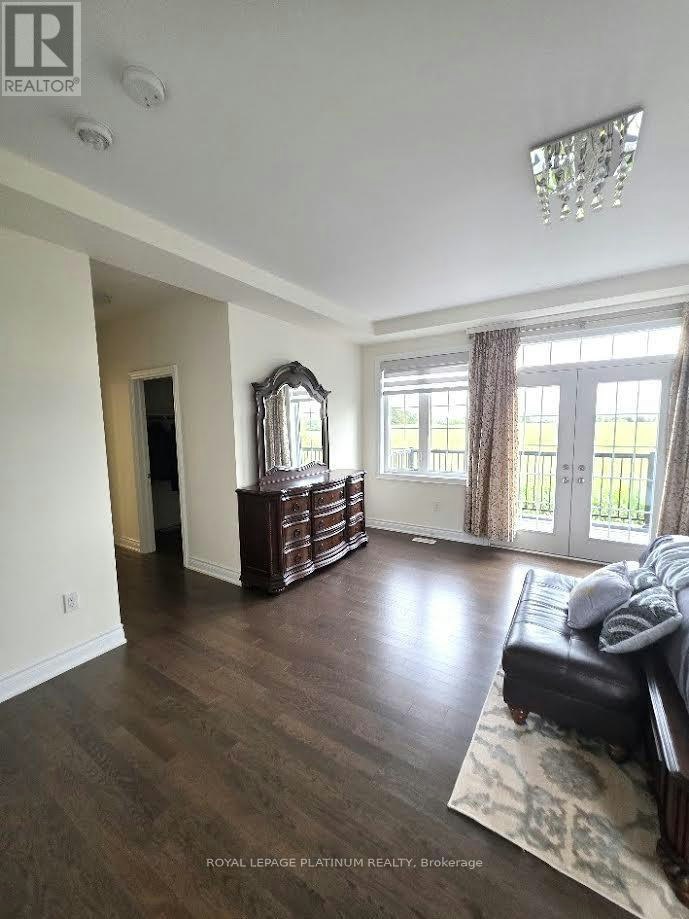 25 Munsie Drive, King, ON, L7B 0N8 - 11
