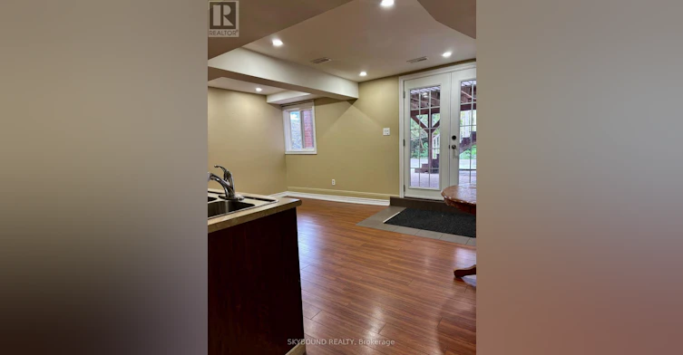 LOWER-107 Whitchurch Mews, Mississauga, ON, L5A 4B2 - 2