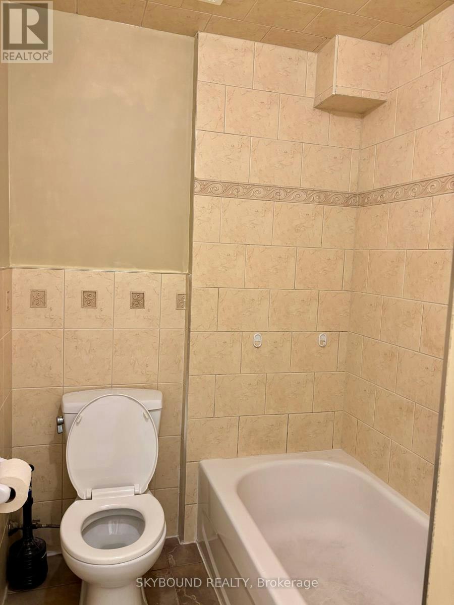 LOWER-107 Whitchurch Mews, Mississauga, ON, L5A 4B2 - 13