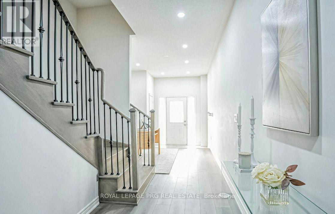 490 Silver Maple Road, Oakville, ON, L6H 7H5 - 2