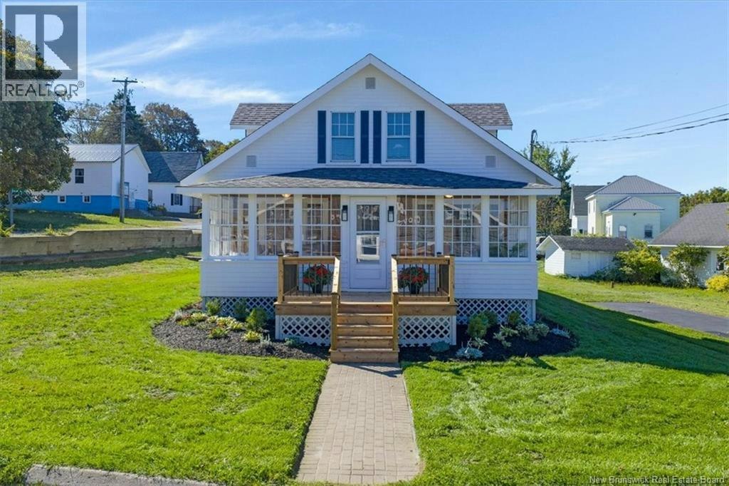 1 Cooks Point Road, Wilsons Beach, NB, E5E 1V3