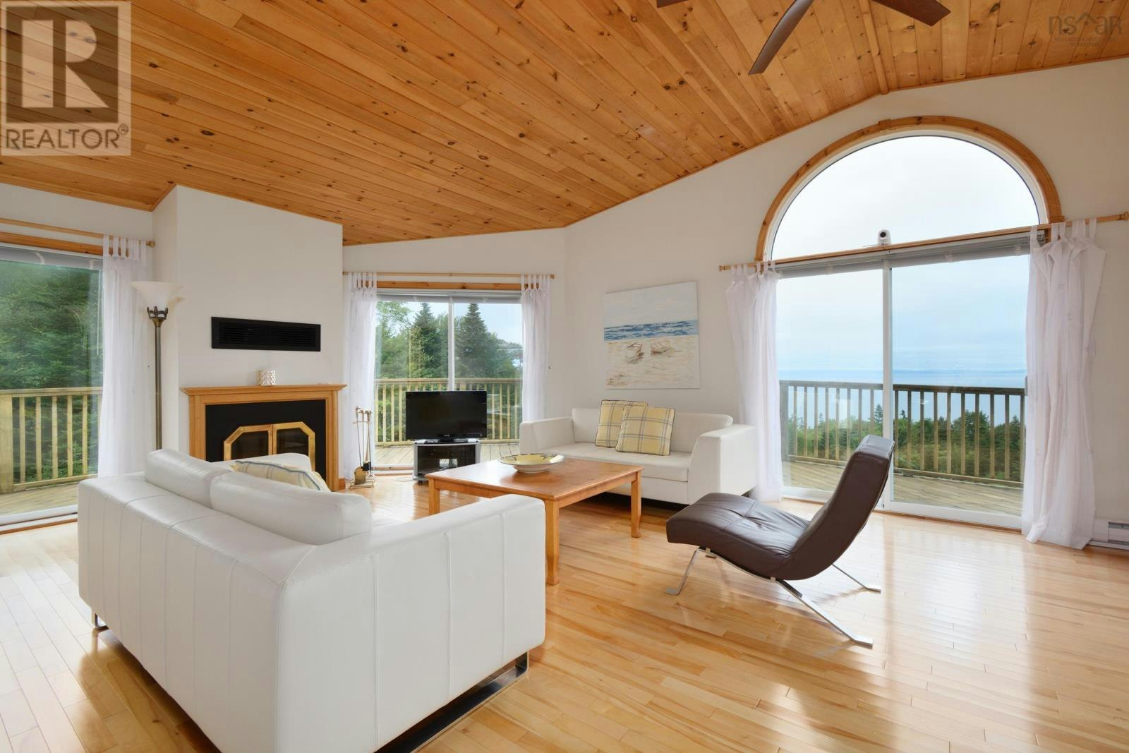 74-6101 Rd (Leos Lane, Roberta, NS, B0E 2K0