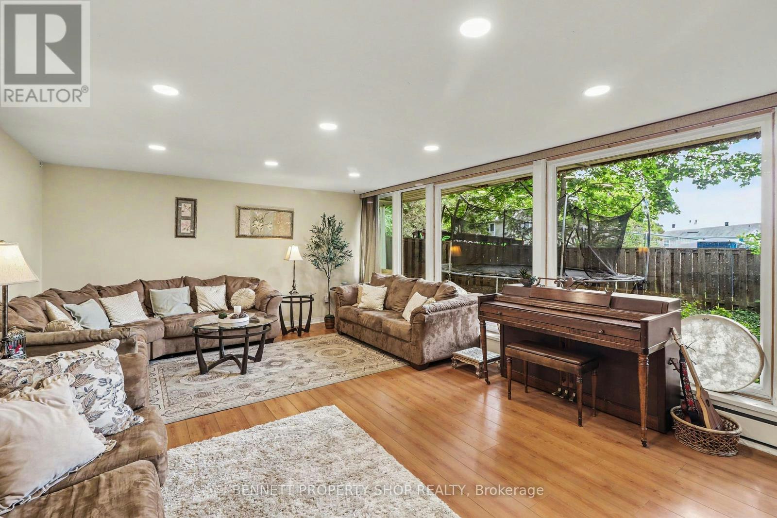 1770 Montreal Road, Ottawa, ON, K1J 6N3 - 8