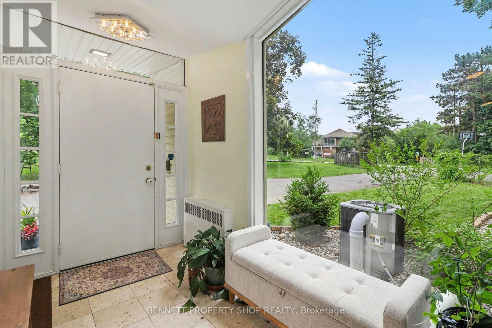 1770 Montreal Road, Ottawa, ON, K1J 6N3 - 3