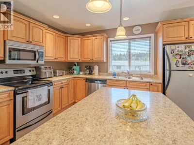 6500 Grey Crescent - 4
