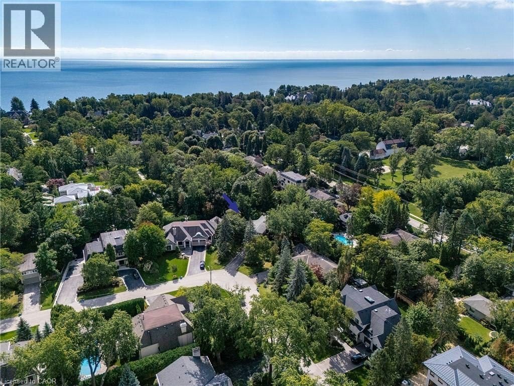 1242 Donlea Crescent, Oakville, ON, L6J 1V7