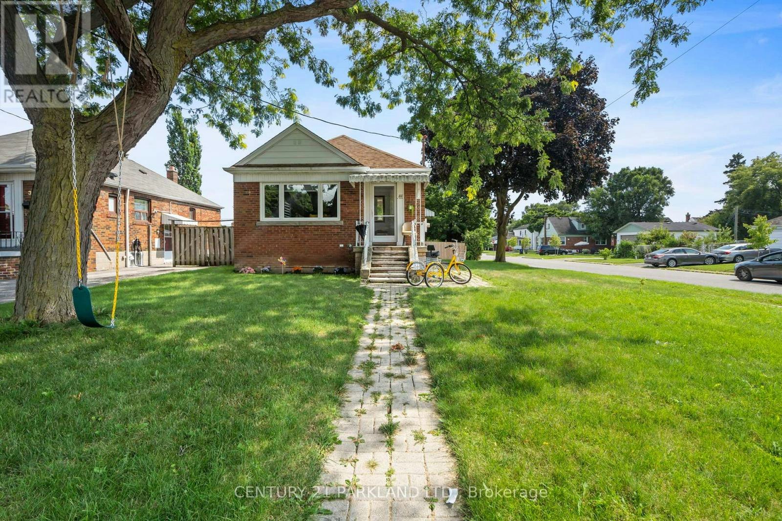 BSMT-35 Princemere Crescent, Toronto, ON, M1R 3X1