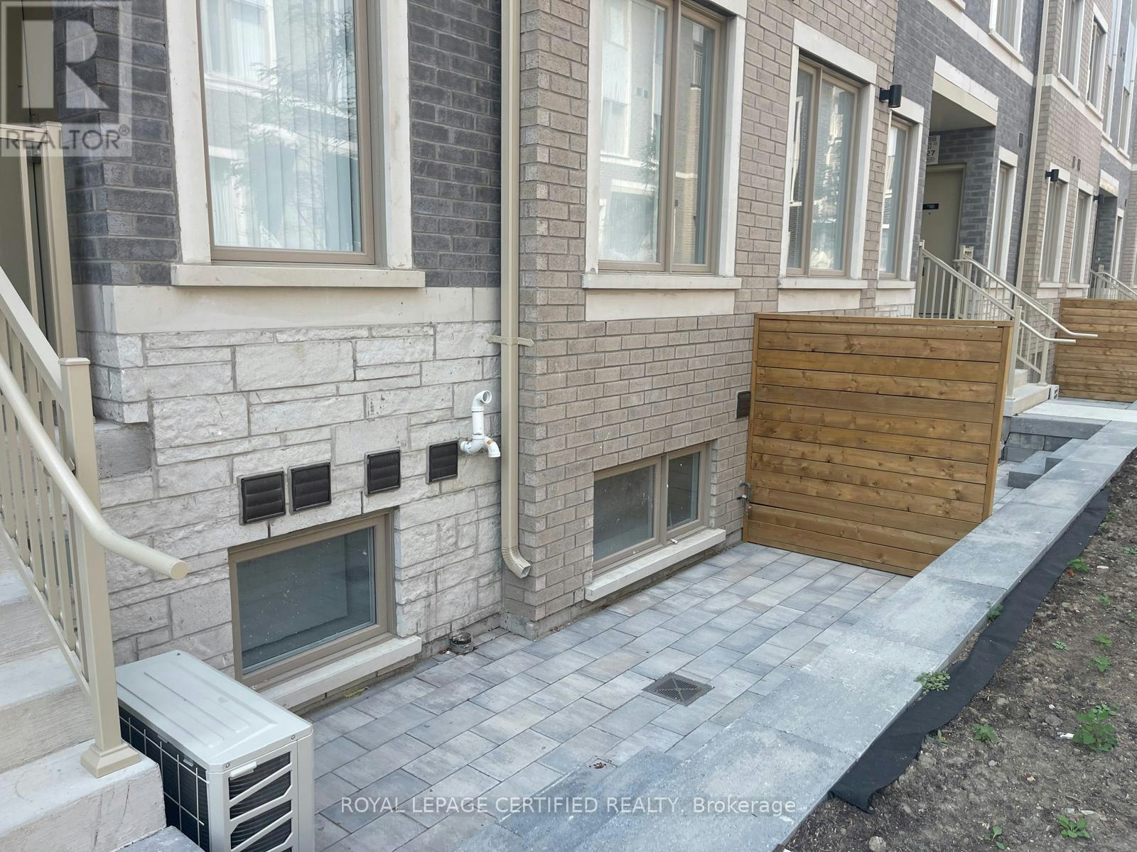 176-151 Honeycrisp Crescent, Vaughan, ON, L4K 0N7 - 2