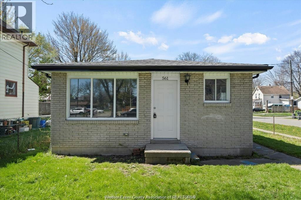 561 Chippawa Street, Windsor, ON, N9C 2W2