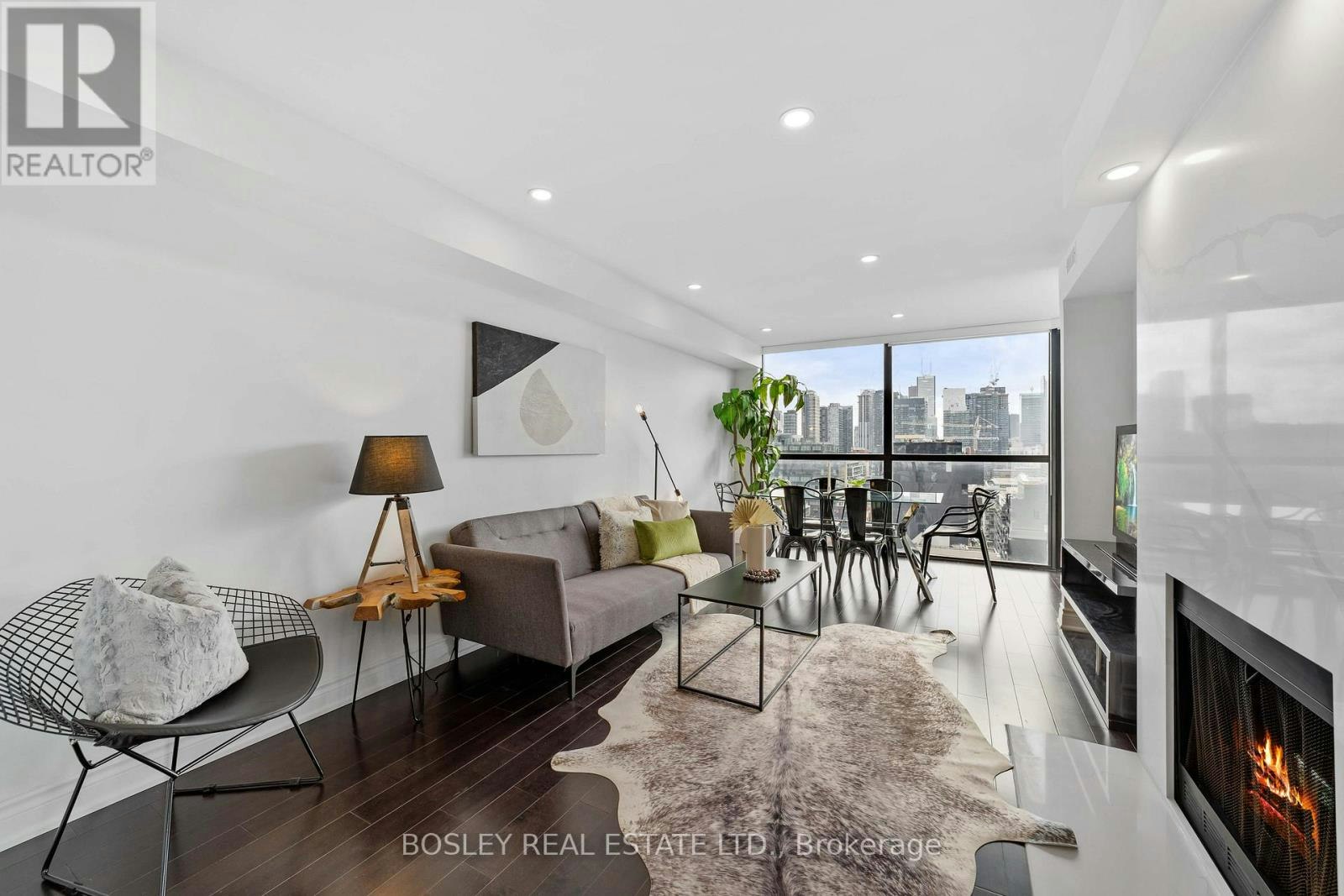 PH02-705 King Street, Toronto, ON, M5V 2W8