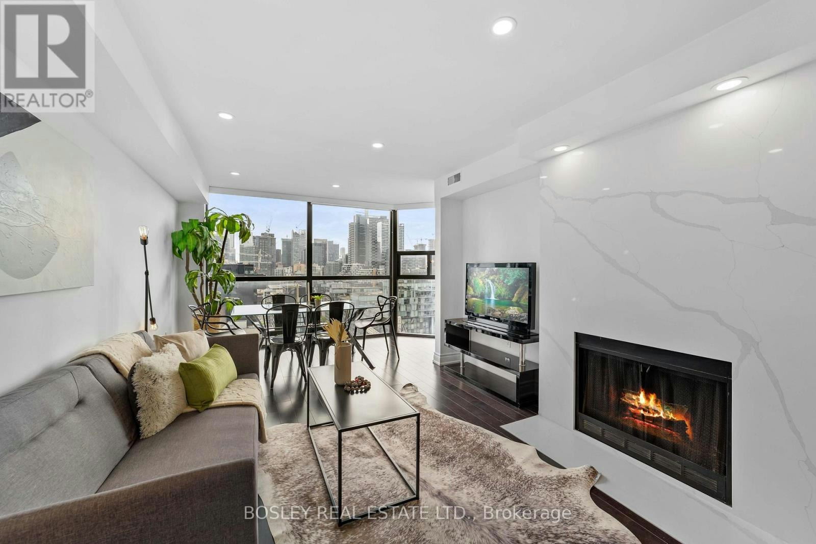 PH02-705 King Street, Toronto, ON, M5V 2W8 - 2
