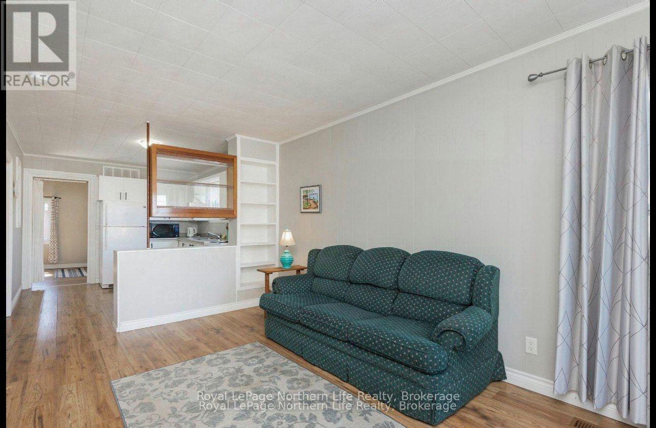 581A Banner Avenue, North Bay, ON, P1A 1X7 - 2