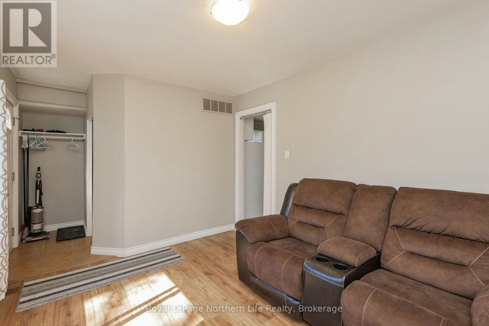 581A Banner Avenue, North Bay, ON, P1A 1X7 - 4
