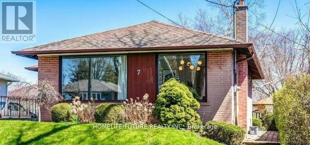 7 Stonehenge Crescent, Toronto, ON, M1G 2P5
