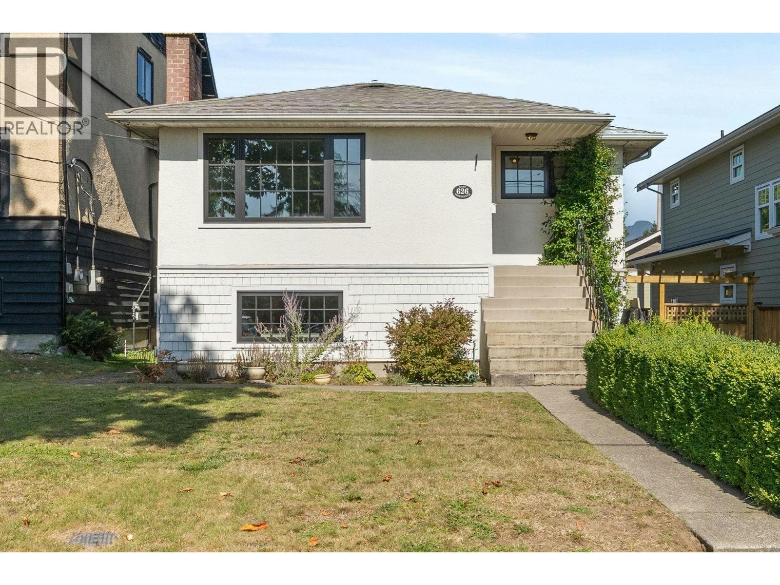 626 E 13th Street, North Vancouver, BC, V7L 2M5
