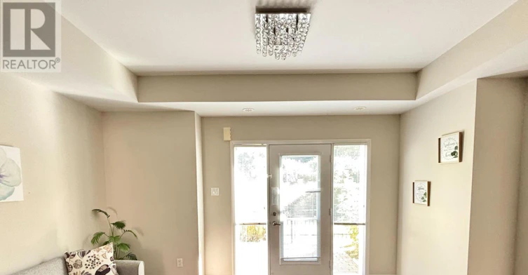 33 Walter Dove Court, Aurora, ON, L4G 0S8 - 4