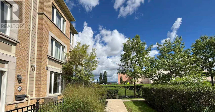 33 Walter Dove Court, Aurora, ON, L4G 0S8 - 2