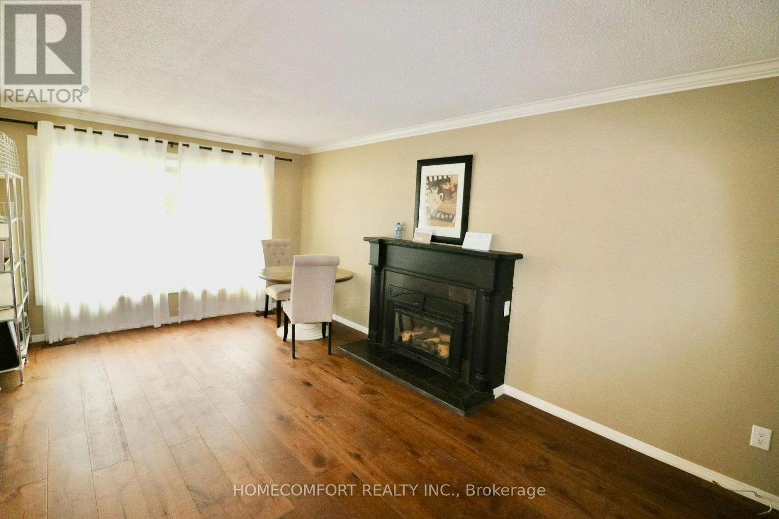 12 Banbury Court, Aurora, ON, L4G 3M9 - 2