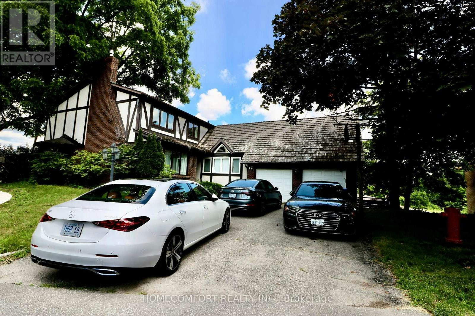12 Banbury Court, Aurora, ON, L4G 3M9