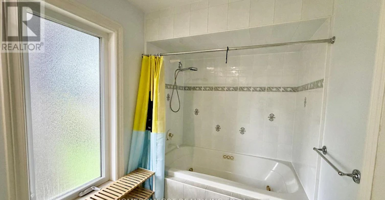 12 Banbury Court, Aurora, ON, L4G 3M9 - 26