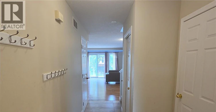 564 Wild Iris Avenue, Waterloo, ON, N2V 2X5 - 8