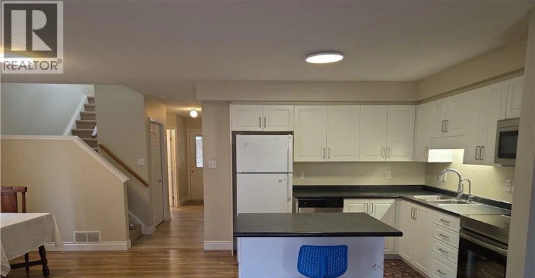 564 Wild Iris Avenue, Waterloo, ON, N2V 2X5 - 12