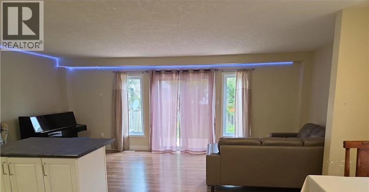 564 Wild Iris Avenue, Waterloo, ON, N2V 2X5 - 14