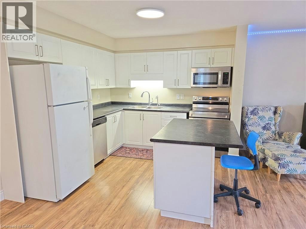 564 Wild Iris Avenue, Waterloo, ON, N2V 2X5 - 9