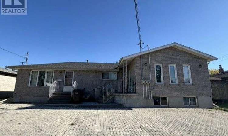 39-41 Junot Avenue S