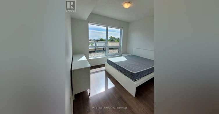 205-160 Vanderhoof Avenue, Toronto, ON, M4G 0B7 - 10